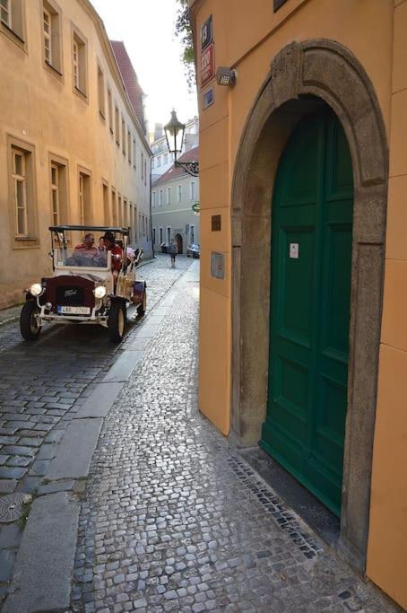 Old Town Herberghaus, 250M To Charles Bridge Apartment Praha Bagian luar foto
