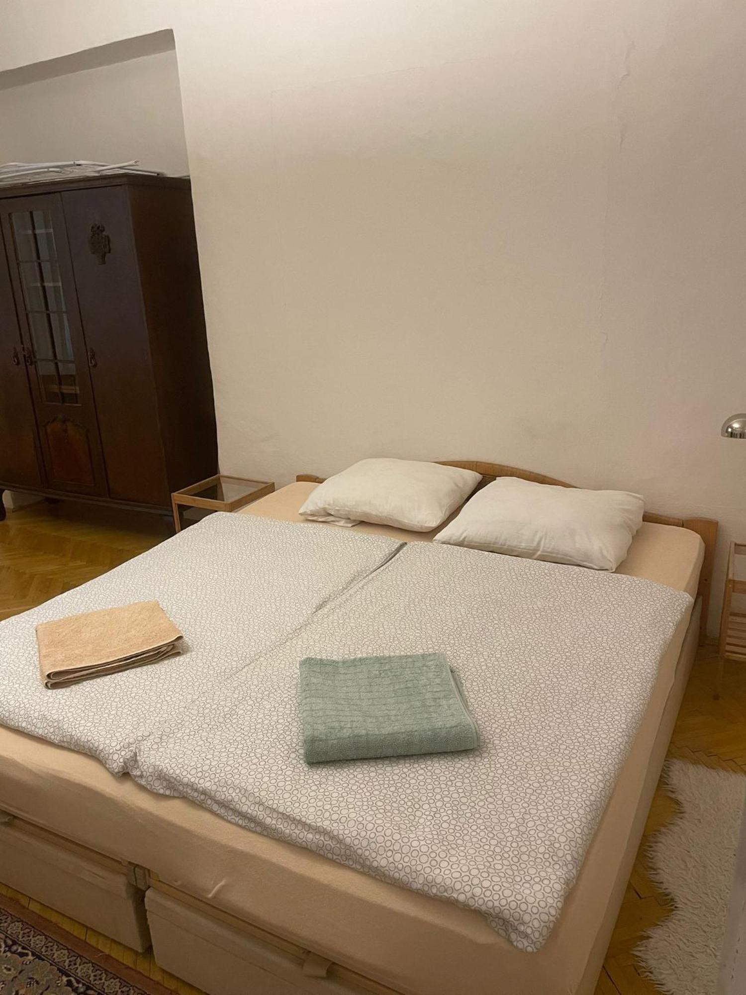 Old Town Herberghaus, 250M To Charles Bridge Apartment Praha Bagian luar foto